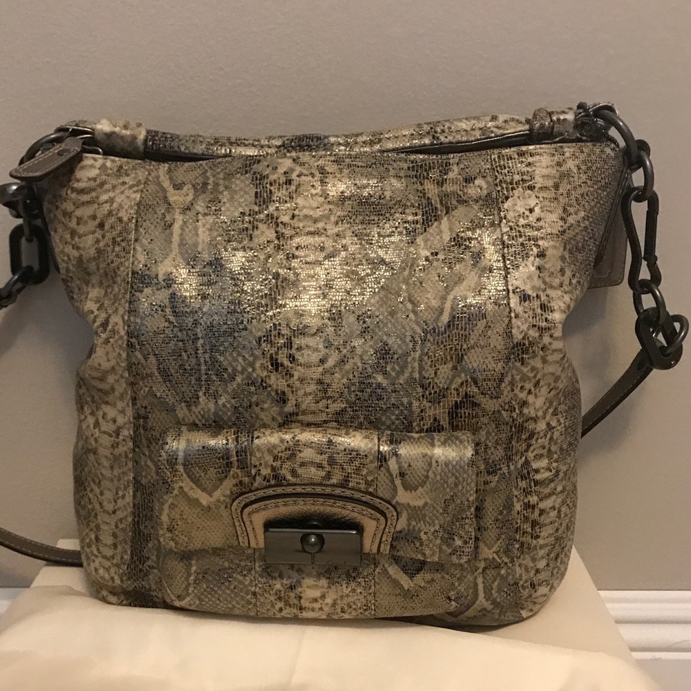 New Coach Shoulder/Crossbag